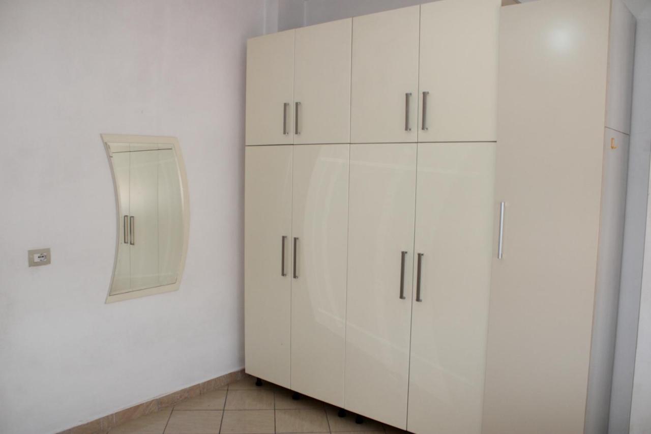 Bledi'S Comfy Apartment In New Blvd / Free Parking Tirana Exterior foto